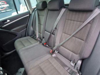 Volkswagen Tiguan 2.0 TDI BlueMotion Tech SE DSG 4WD Euro 5 (s/s) 5dr