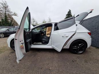 SEAT Leon 1.5 TSI EVO FR Black Edition DSG Euro 6 (s/s) 5dr