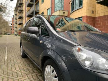 Vauxhall Zafira 1.8 16V Exclusiv Euro 5 5dr
