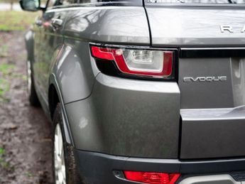 Land Rover Range Rover Evoque 2.0 TD4 SE Tech SUV 5dr Diesel Auto 4WD Euro 6 (s/s) (180 ps)
