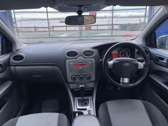 Ford Focus 1.6 Zetec 5dr