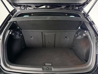 Volkswagen Golf 1.5 TSI EVO R-Line DSG Euro 6 (s/s) 5dr
