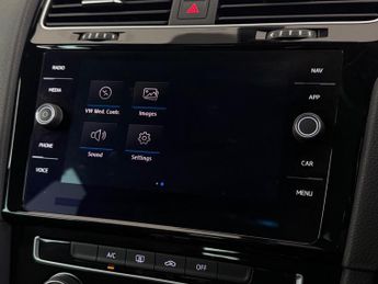 Volkswagen Golf 1.5 TSI EVO R-Line DSG Euro 6 (s/s) 5dr