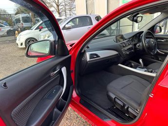 BMW 1 Series 1.6 118i SE Auto Euro 5 (s/s) 5dr