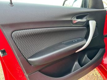 BMW 1 Series 1.6 118i SE Auto Euro 5 (s/s) 5dr