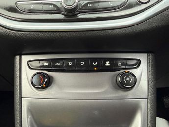 Vauxhall Astra 1.6 CDTi BlueInjection Design Euro 6 (s/s) 5dr