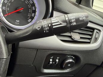 Vauxhall Astra 1.6 CDTi BlueInjection Design Euro 6 (s/s) 5dr