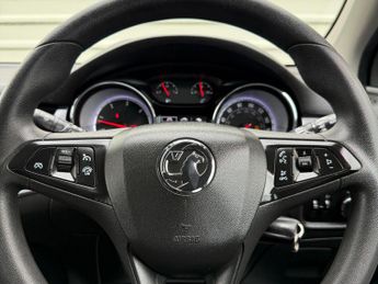 Vauxhall Astra 1.6 CDTi BlueInjection Design Euro 6 (s/s) 5dr