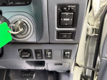 Toyota Land Cruiser Colorado 3.0 TD GX 5dr (a/c, ABS)