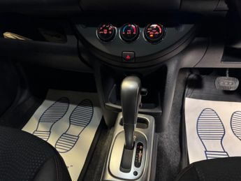 Nissan Note 1.6 16V Tekna Auto Euro 4 5dr