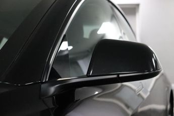 Tesla Model 3 Auto RWD 4dr