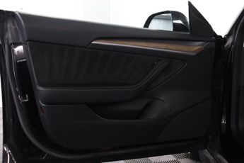 Tesla Model 3 Auto RWD 4dr