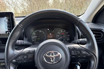 Toyota Yaris 1.5 VVT-h Icon E-CVT Euro 6 (s/s) 5dr