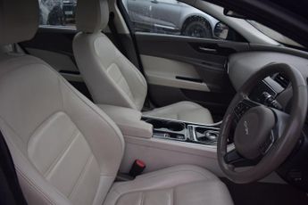Jaguar XE 2.0d Prestige Auto Euro 6 (s/s) 4dr