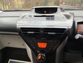 Toyota iQ 1.0 VVT-i 2 Euro 5 3dr