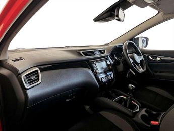 Nissan Qashqai 1.3 DIG-T Acenta Premium SUV 5dr Petrol Manual Euro 6 (s/s) (140