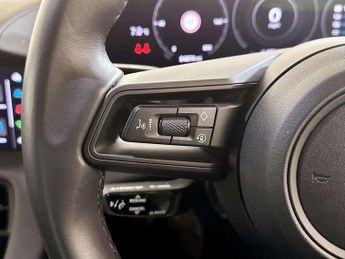 Porsche Taycan Performance Plus 93.4kWh 4S Saloon 4dr Electric Auto 4WD (11kW C