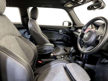 MINI Electric Hatch Cooper SE 32.6kWh Level 2 Hatchback 3dr Electric Auto (184 ps)