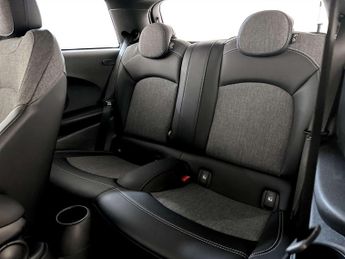 MINI Electric Hatch Cooper SE 32.6kWh Level 2 Hatchback 3dr Electric Auto (184 ps)