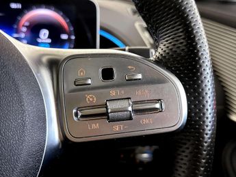 Mercedes-Benz EQC EQC 400 80kWh AMG Line (Premium Plus) SUV 5dr Electric Auto 4MAT