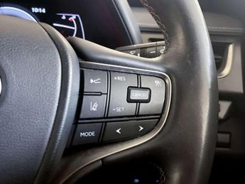 Lexus UX 2.0 250h SUV 5dr Petrol Hybrid E-CVT Euro 6 (s/s) (184 ps)