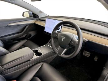 Tesla Model 3 Standard Range Plus Saloon 4dr Electric Auto RWD (241 bhp)