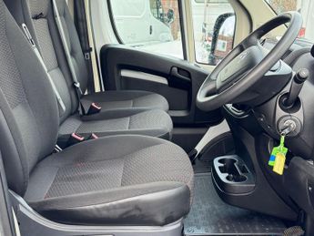 Citroen Relay 2.2 BlueHDi 35 Enterprise Edition Panel Van 5dr Diesel Manual L4