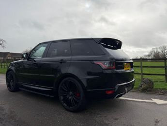 Land Rover Range Rover Sport 3.0 D300 MHEV HSE Dynamic Black Auto 4WD Euro 6 (s/s) 5dr