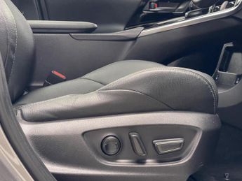 Toyota bZ4X 71.4kWh Premiere Edition Auto AWD 5dr (7kW OBC)