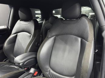 MINI Hatch 2.0 Cooper S Sport Steptronic Euro 6 (s/s) 3dr