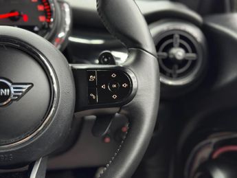 MINI Hatch 2.0 Cooper S Sport Steptronic Euro 6 (s/s) 3dr