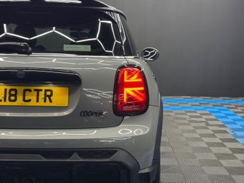 MINI Hatch 2.0 Cooper S Sport Steptronic Euro 6 (s/s) 3dr