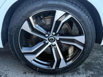 Volvo XC90 2.0 B6 MHEV Inscription Pro SUV 5dr Petrol Hybrid Auto 4WD Euro 