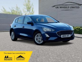 Ford Focus 1.0T EcoBoost Titanium Auto Euro 6 (s/s) 5dr