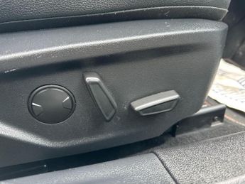 Ford Focus 1.0T EcoBoost ST-Line X Auto Euro 6 (s/s) 5dr