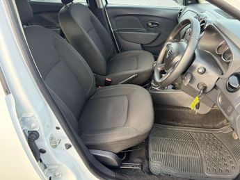 Dacia Sandero 0.9 TCe Essential Euro 6 (s/s) 5dr