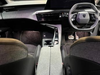 Peugeot E-3008 73kWh GT Auto 5dr