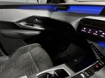 Peugeot E-3008 73kWh GT Auto 5dr
