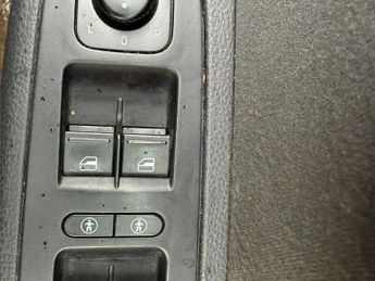 Volkswagen Sharan 1.4 TSI BlueMotion Tech SE MPV 5dr Petrol DSG Euro 5 (s/s) (150 