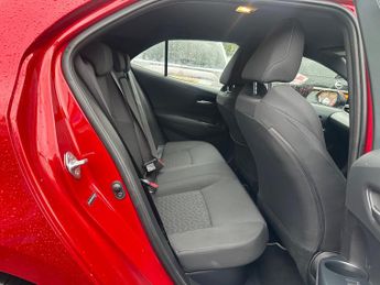 Toyota Corolla 1.8 VVT-h Icon Tech CVT Euro 6 (s/s) 5dr