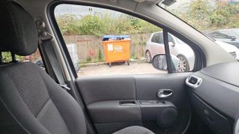 Renault Grand Modus 1.6 VVT Dynamique Auto Euro 5 5dr