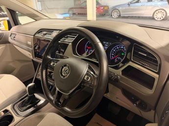 Volkswagen Touran 2.0 TDI SE Family DSG Euro 6 (s/s) 5dr