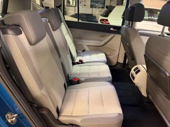 Volkswagen Touran 2.0 TDI SE Family DSG Euro 6 (s/s) 5dr