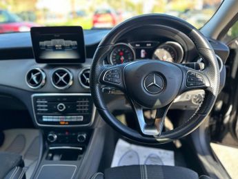 Mercedes-Benz GLA 1.6 GLA180 Urban Edition 7G-DCT Euro 6 (s/s) 5dr
