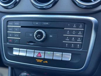 Mercedes-Benz GLA 1.6 GLA180 Urban Edition 7G-DCT Euro 6 (s/s) 5dr