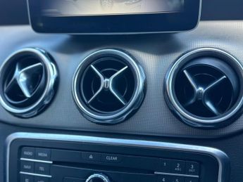 Mercedes-Benz GLA 1.6 GLA180 Urban Edition 7G-DCT Euro 6 (s/s) 5dr