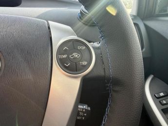 Toyota Prius 1.8 VVT-h CVT Euro 5 (s/s) 5dr