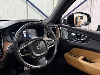 Volvo XC60 2.0 B5 MHEV Inscription Pro Auto AWD Euro 6 (s/s) 5dr