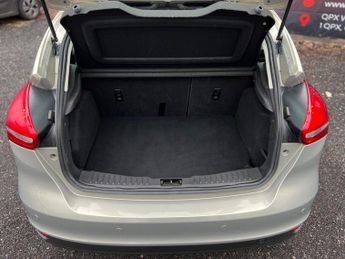 Ford Focus 1.6 Titanium Powershift Euro 6 5dr