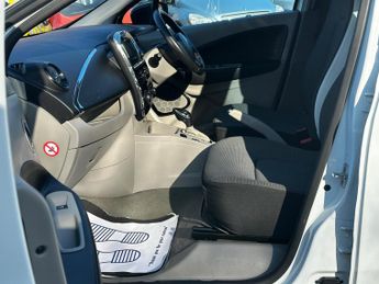 Renault Zoe 22kWh Dynamique Nav Hatchback 5dr Electric Auto (i, Quick Charge